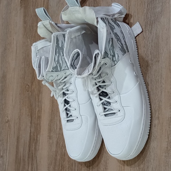 Nike AF1 men's shoes - Picture 3 of 5